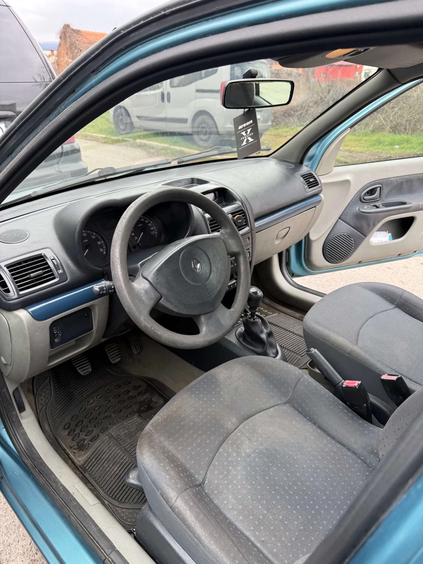 Renault Clio, снимка 13 - Автомобили и джипове - 54146519