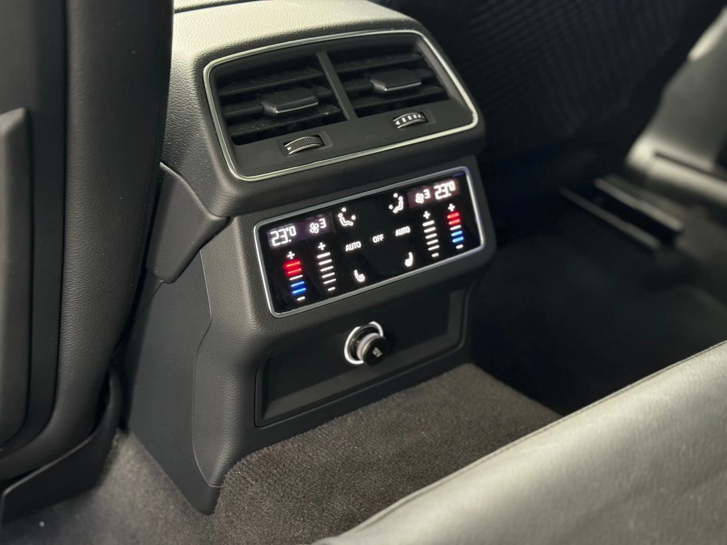 Audi A6 Design 50 TDI quattro, снимка 15 - Автомобили и джипове - 54407202