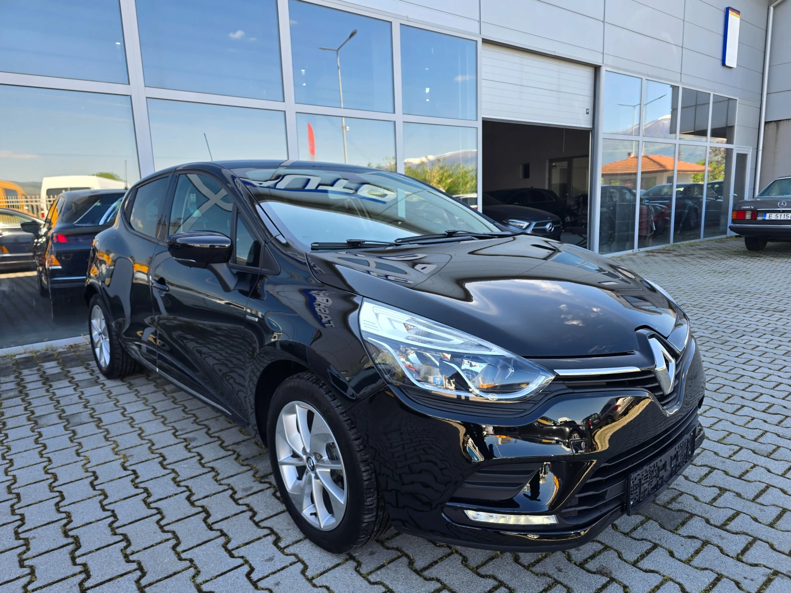 Renault Clio LIMITED* * 88000km!!!!!!, снимка 2 - Автомобили и джипове - 54419587
