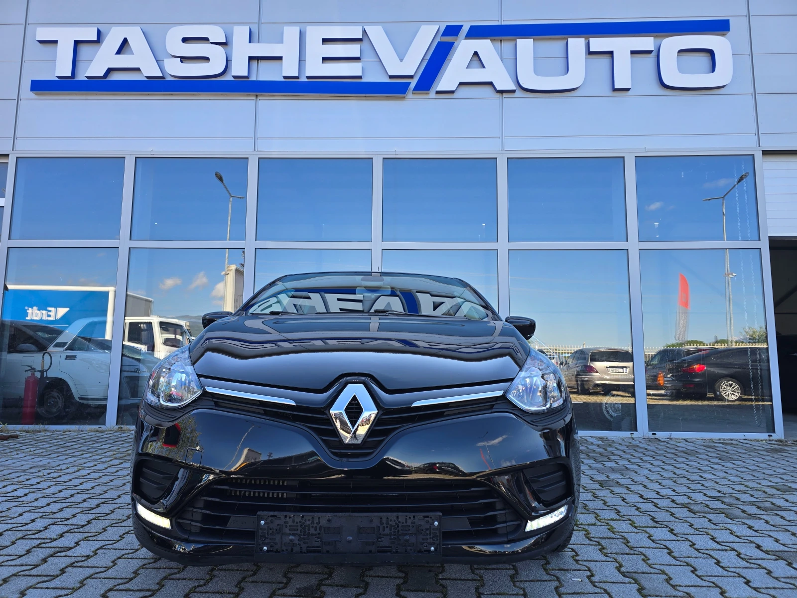 Renault Clio LIMITED* * 88000km!!!!!!, снимка 3 - Автомобили и джипове - 54419587