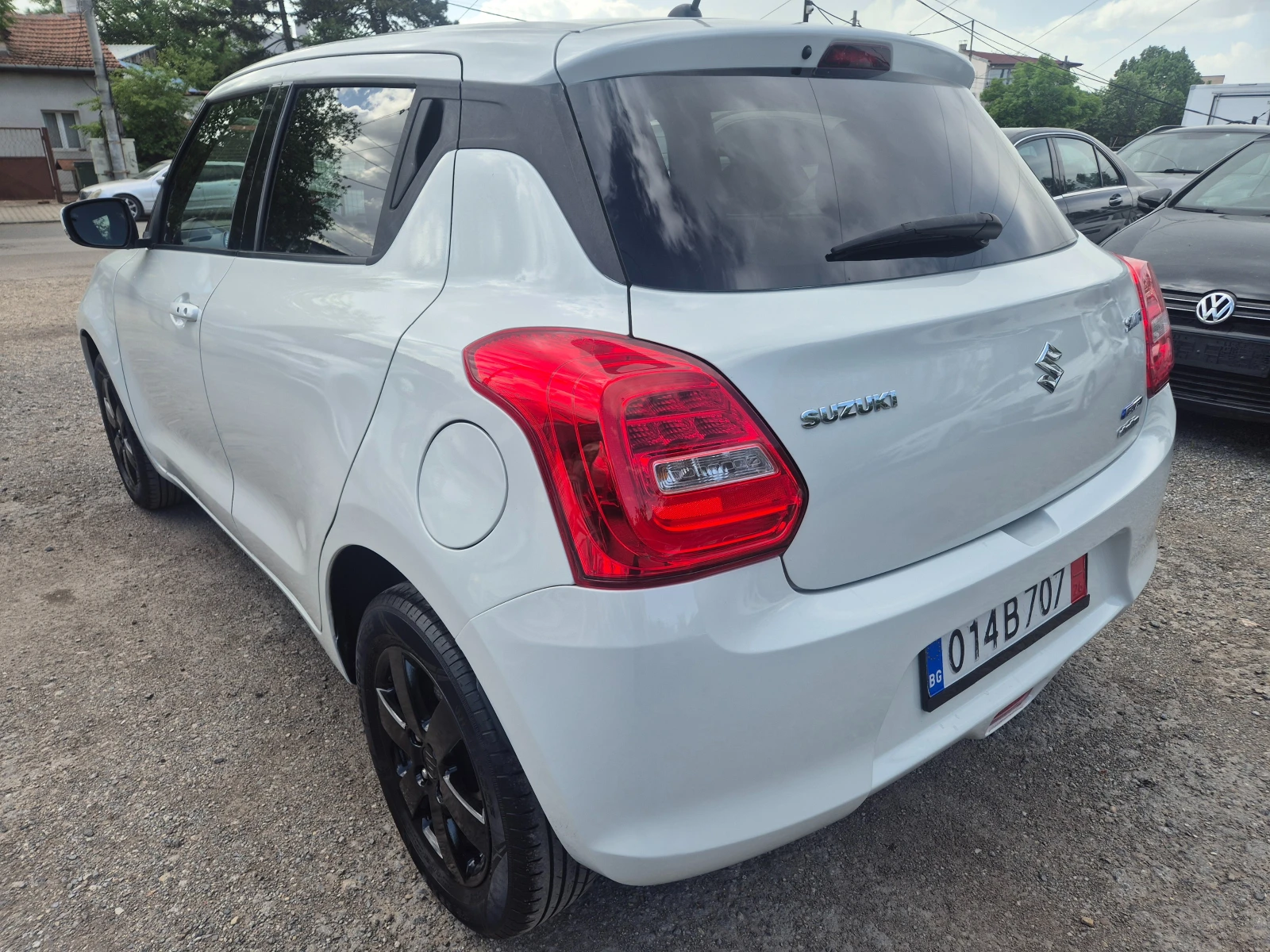 Suzuki Swift 1.2SHVS/4x4, снимка 4 - Автомобили и джипове - 54510370