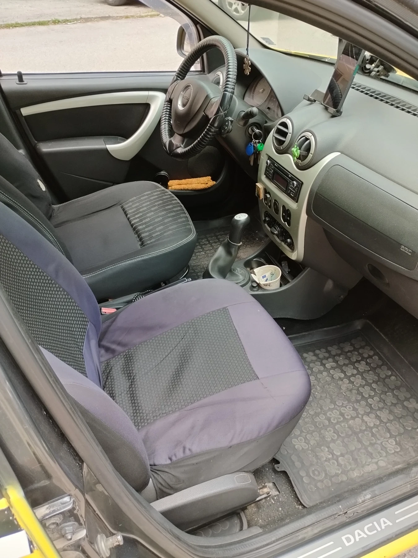 Dacia Sandero, снимка 10 - Автомобили и джипове - 54769173