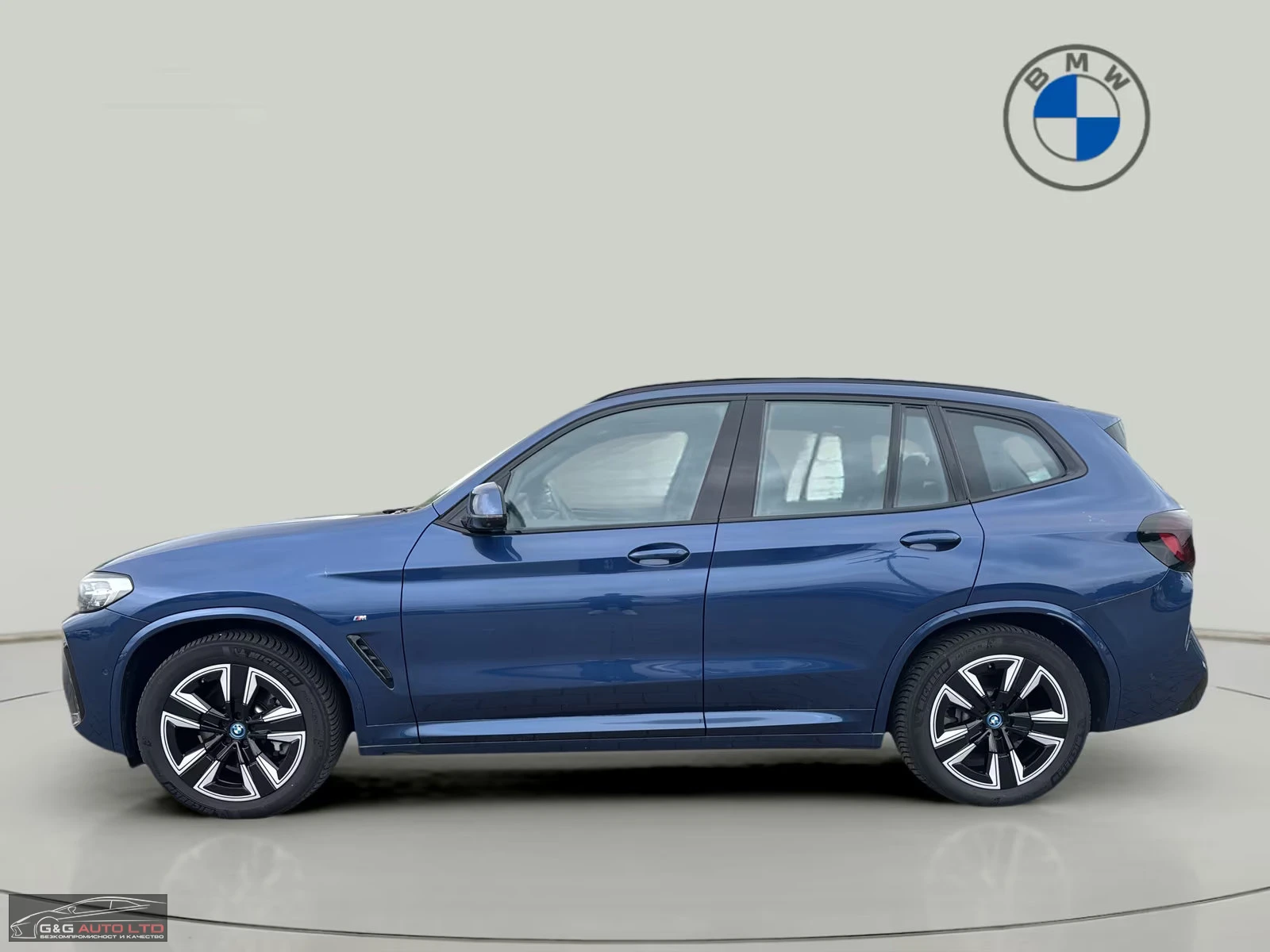 BMW iX3 SPORT/286HP/HUD/360/PANO/HI-FI/LED/CAM/531z, снимка 4 - Автомобили и джипове - 55142602