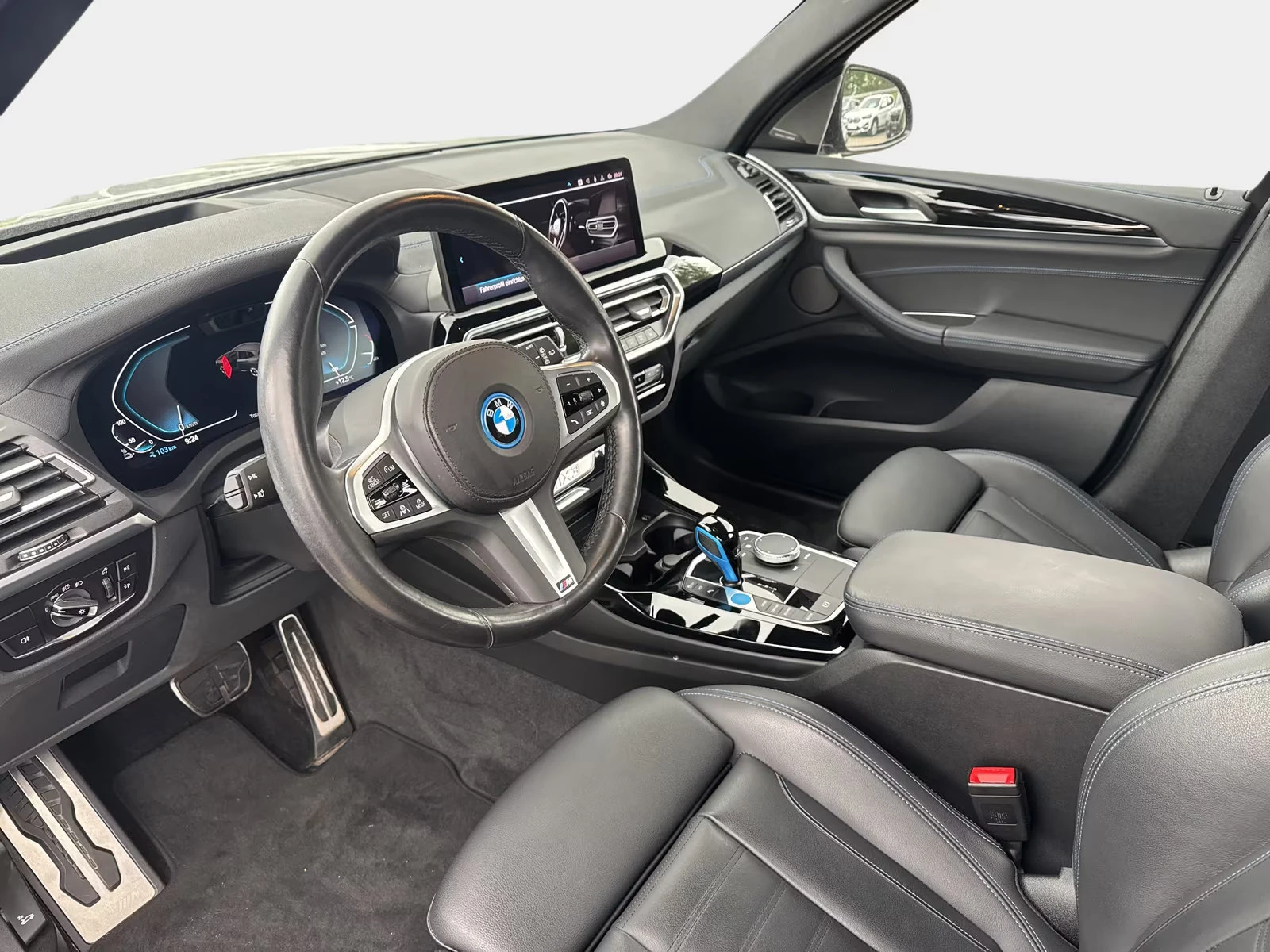 BMW iX3 SPORT/286HP/HUD/360/PANO/HI-FI/LED/CAM/531z, снимка 13 - Автомобили и джипове - 55142602