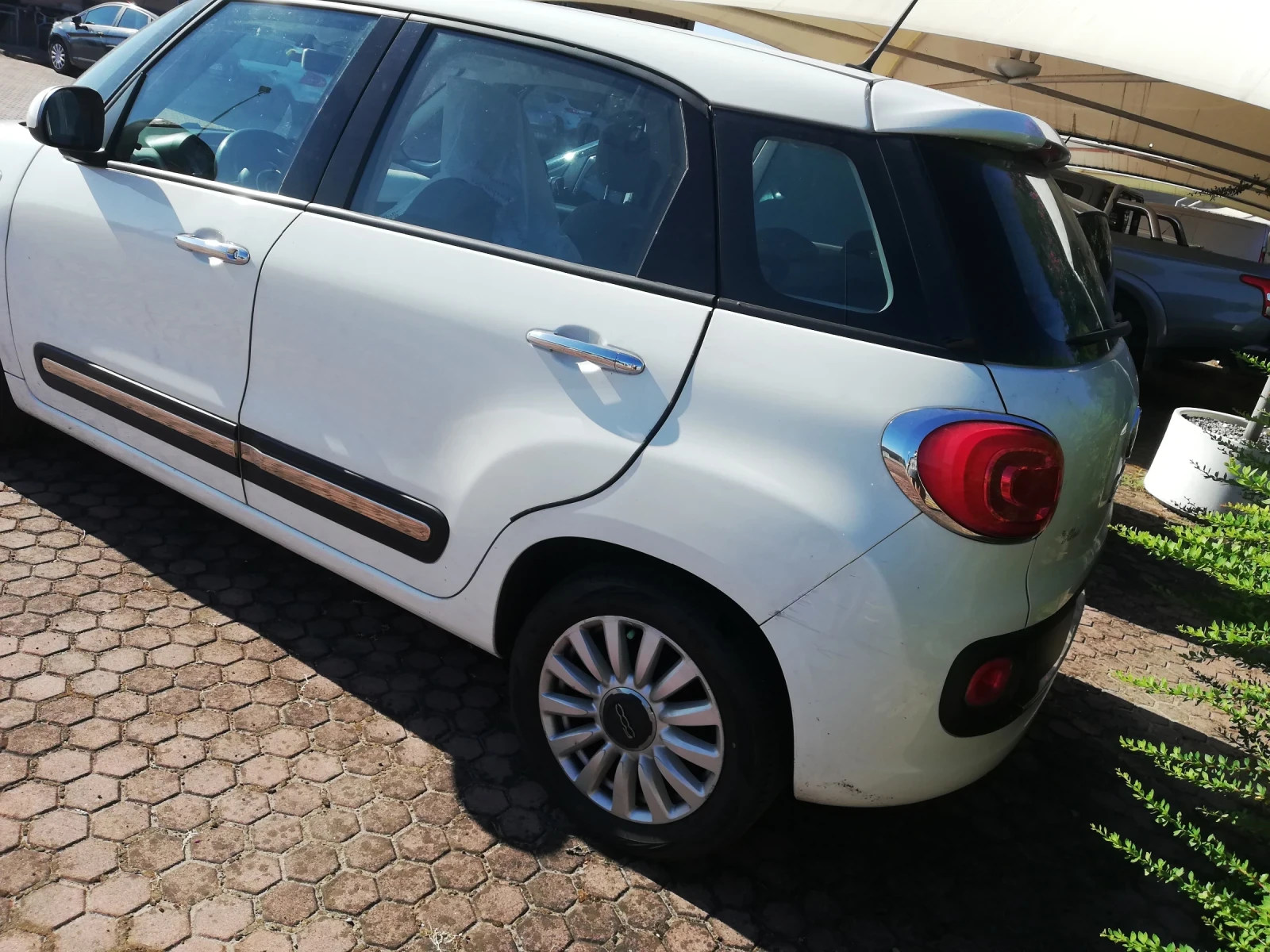 Fiat 500L 1.3 Multijet АВТОМАТ/НАВИ/EURO 6 Очакван внос, снимка 3 - Автомобили и джипове - 55159665