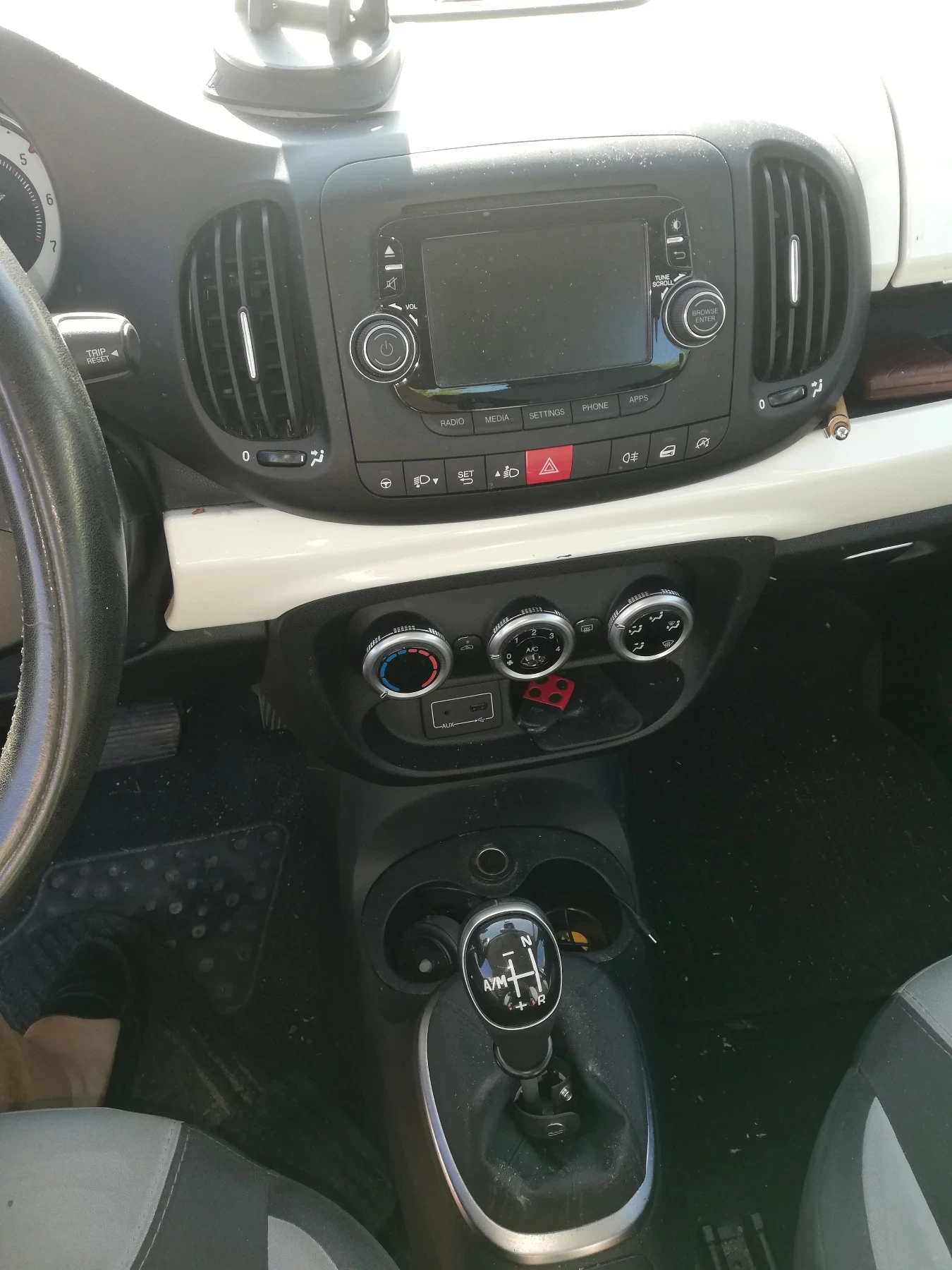 Fiat 500L 1.3 Multijet АВТОМАТ/НАВИ/EURO 6 Очакван внос, снимка 5 - Автомобили и джипове - 55159665