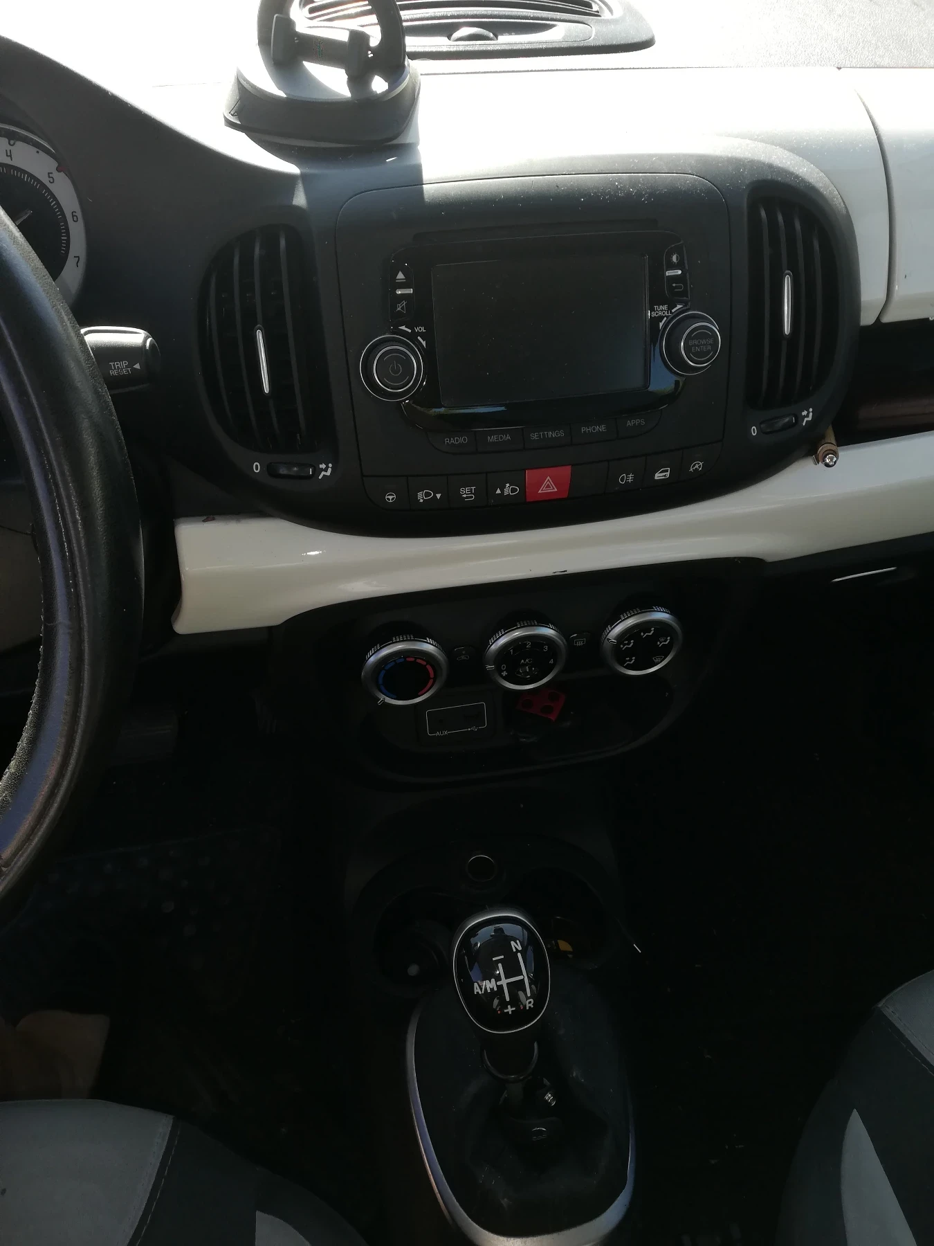 Fiat 500L 1.3 Multijet АВТОМАТ/НАВИ/EURO 6 Очакван внос, снимка 6 - Автомобили и джипове - 55159665