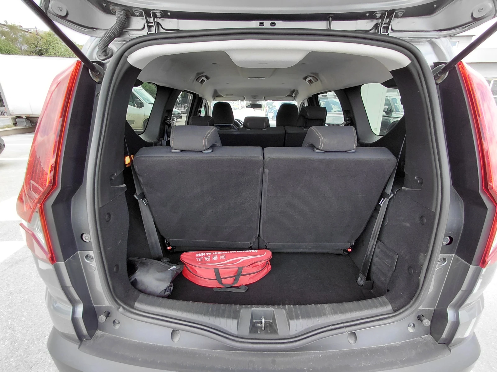 Dacia Jogger Extreme/HYBRID 140к.с/6+ 1 места, снимка 16 - Автомобили и джипове - 55175492