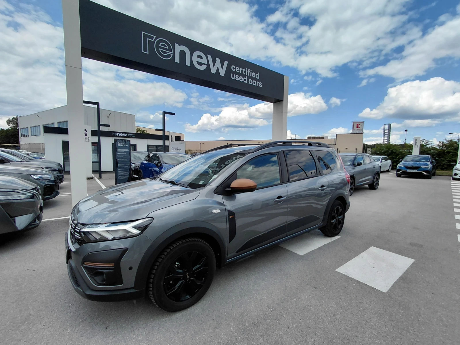 Dacia Jogger Extreme/HYBRID 140к.с/6+ 1 места