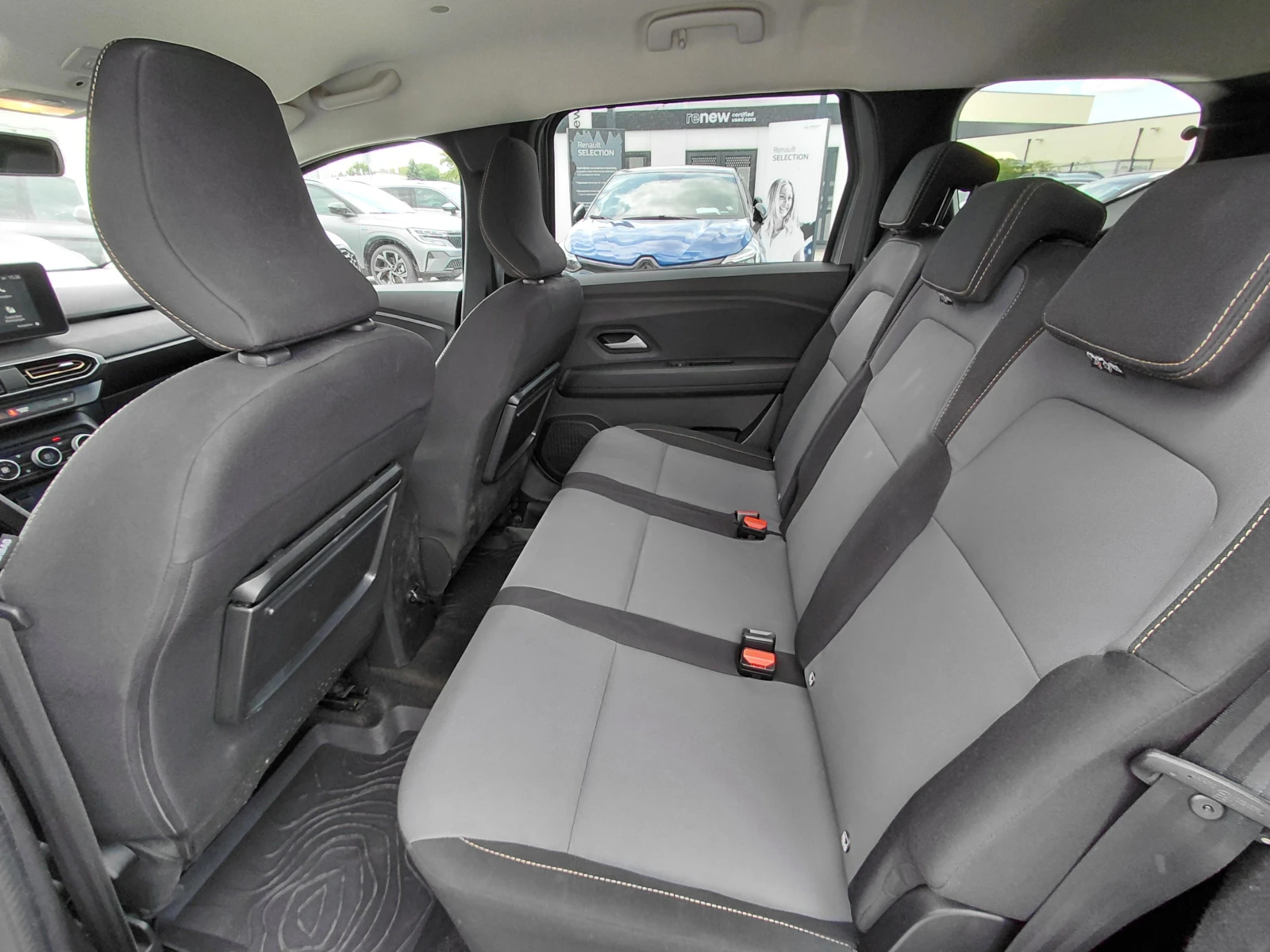 Dacia Jogger Extreme/HYBRID 140к.с/6+ 1 места, снимка 15 - Автомобили и джипове - 55175492