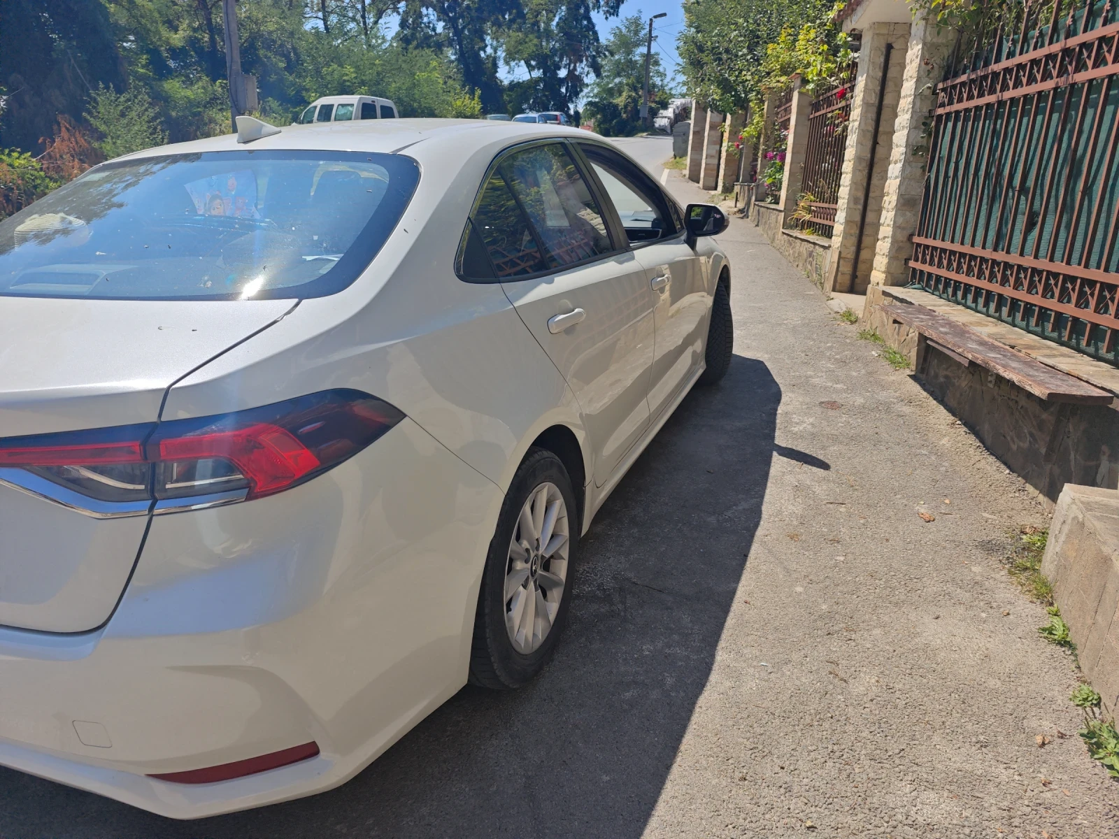 Toyota Corolla Executive, снимка 2 - Автомобили и джипове - 55750677