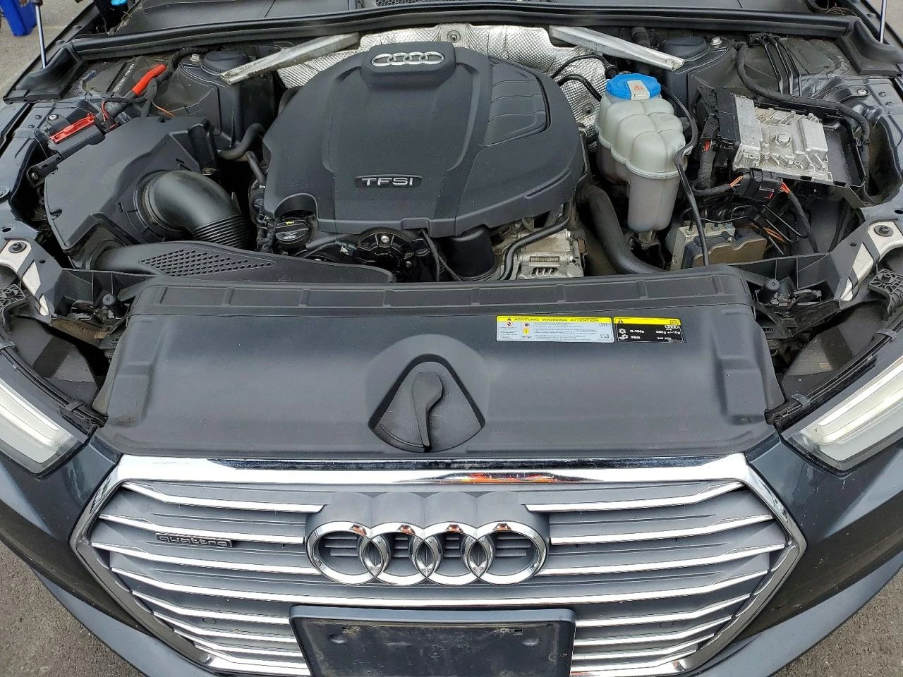 Audi A4 2.0l Premium, снимка 11 - Автомобили и джипове - 55812526