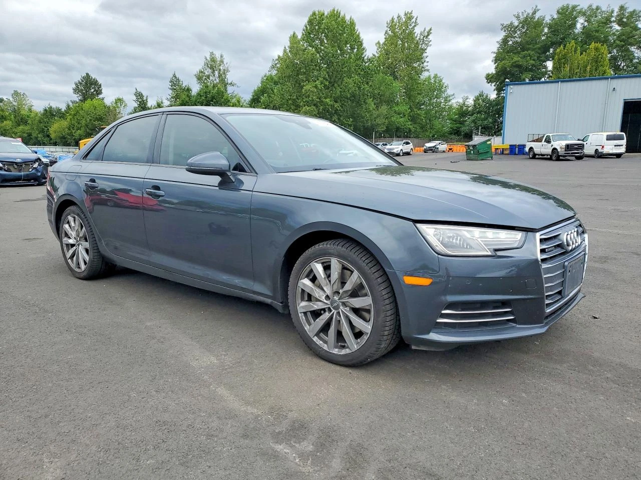 Audi A4 2.0l Premium, снимка 4 - Автомобили и джипове - 55812526