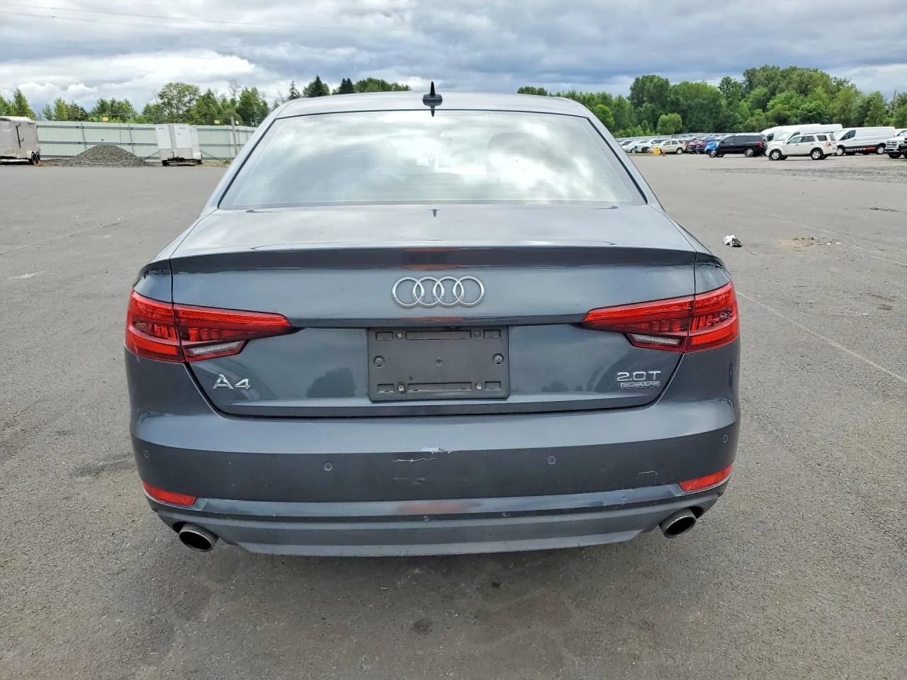 Audi A4 2.0l Premium, снимка 6 - Автомобили и джипове - 55812526