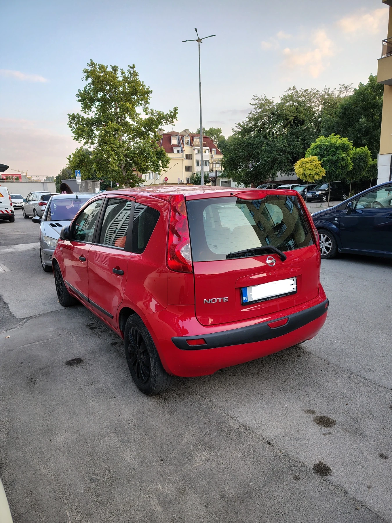 Nissan Note 1.4 16v, снимка 3 - Автомобили и джипове - 55873857