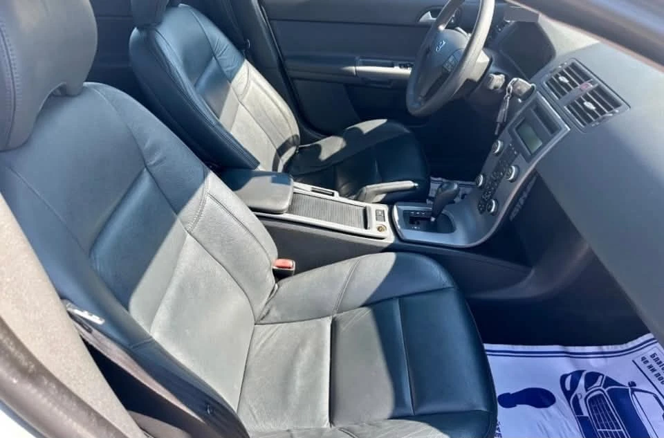 Volvo S40, снимка 11 - Автомобили и джипове - 55954323