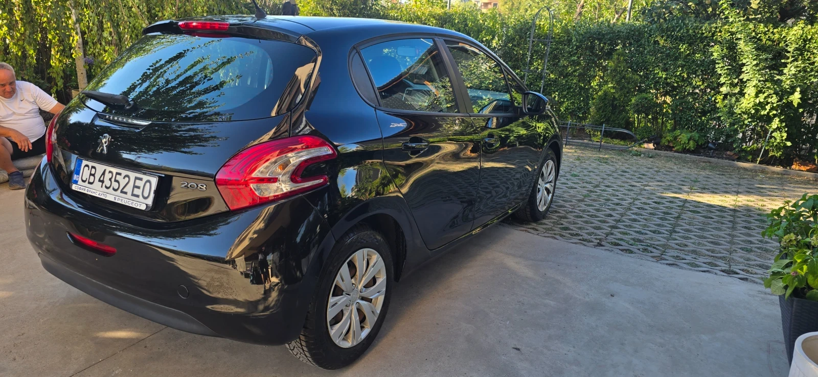 Peugeot 208 1.4 бензин, снимка 4 - Автомобили и джипове - 55964487