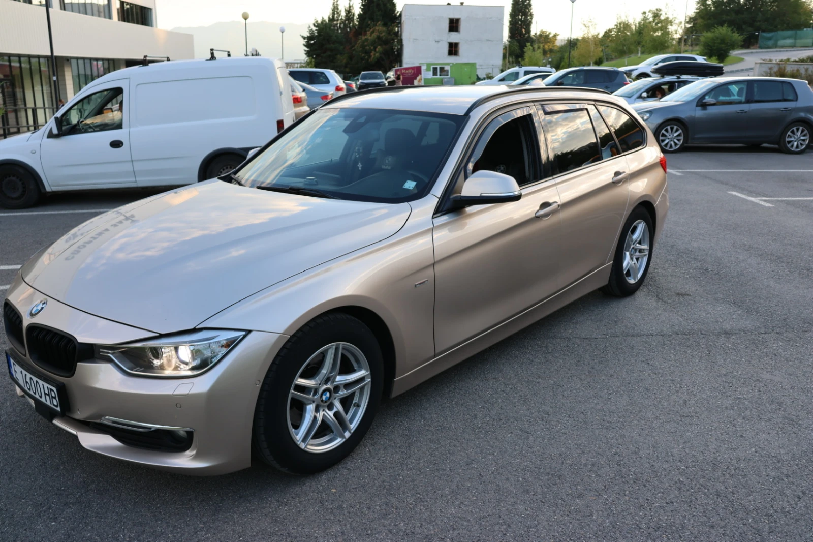 BMW 320, снимка 2 - Автомобили и джипове - 56107484
