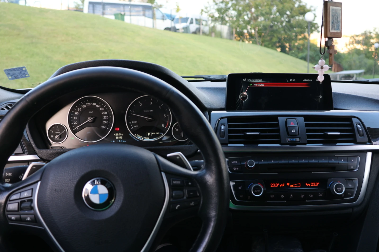BMW 320, снимка 13 - Автомобили и джипове - 56107484