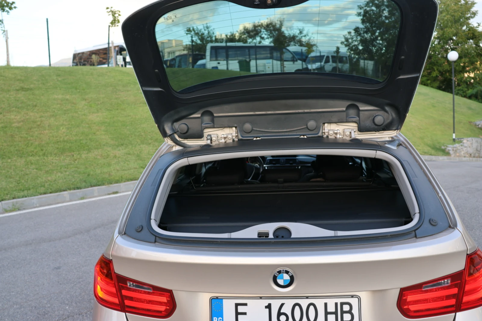 BMW 320, снимка 7 - Автомобили и джипове - 56107484