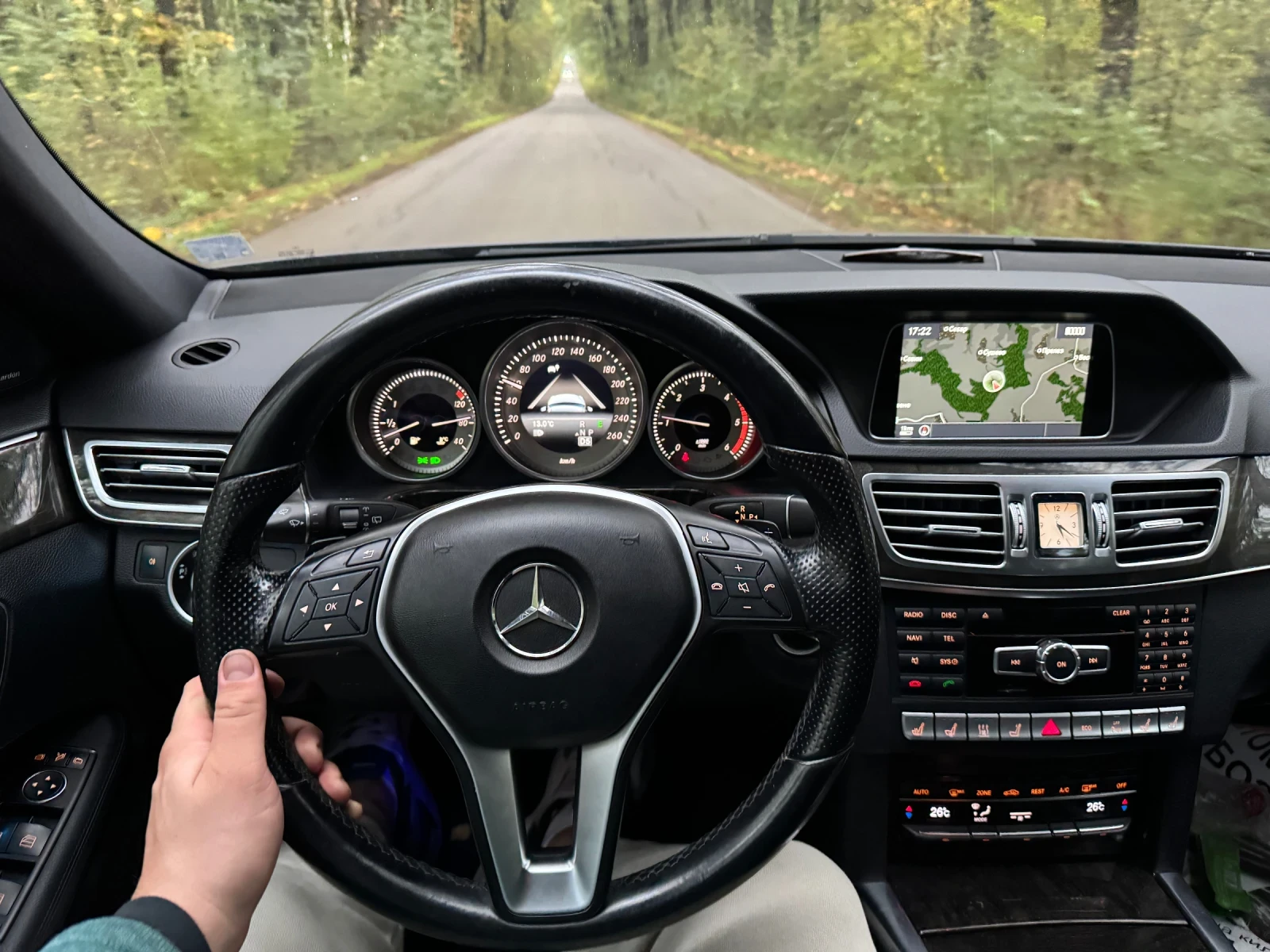 Mercedes-Benz E 350 4 matic Спешно