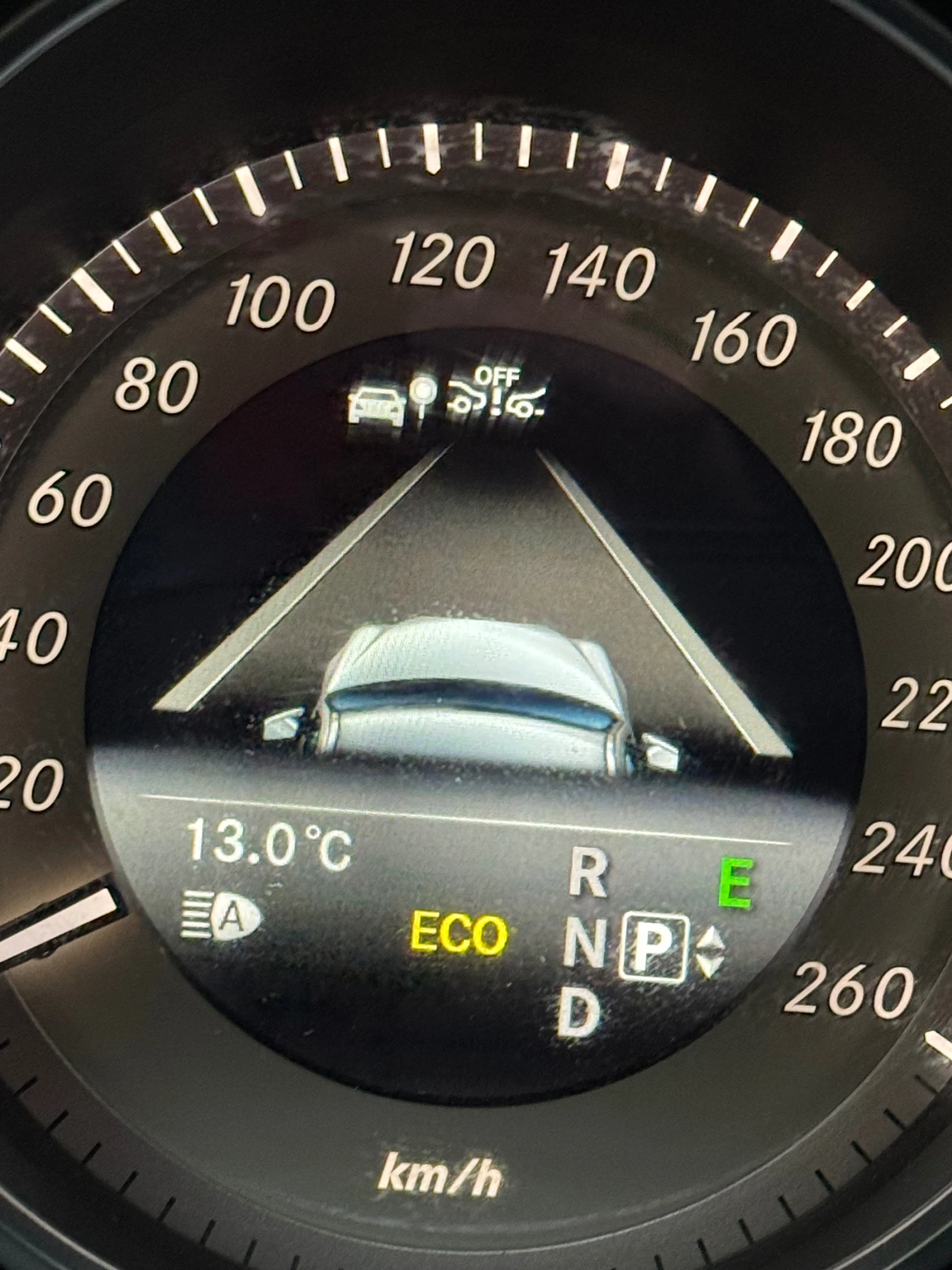 Mercedes-Benz E 350 4 matic Спешно, снимка 16 - Автомобили и джипове - 56354584
