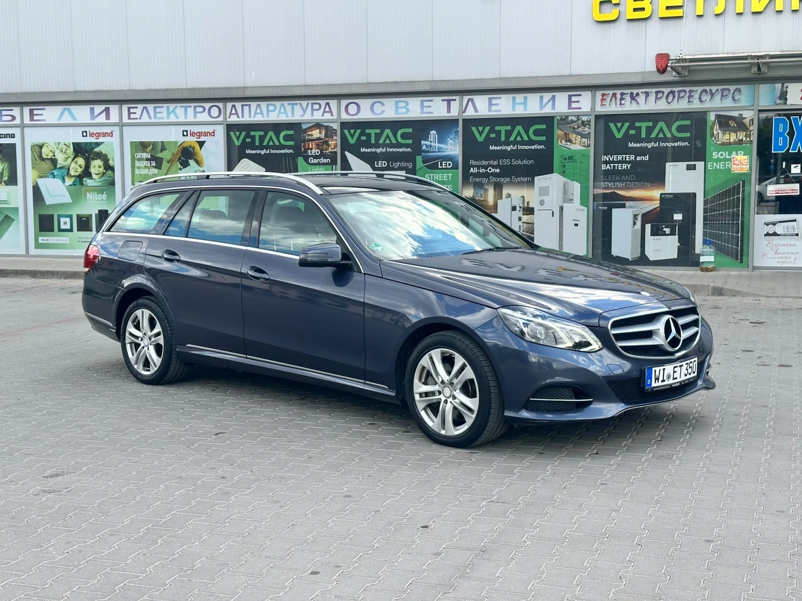 Mercedes-Benz E 350 4 matic, снимка 7 - Автомобили и джипове - 56354584
