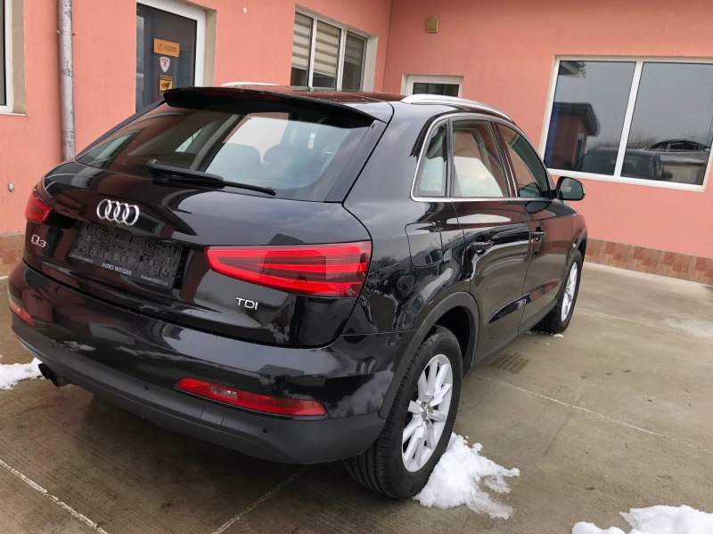 Audi Q3 2.0TDI, снимка 5 - Автомобили и джипове - 48681033