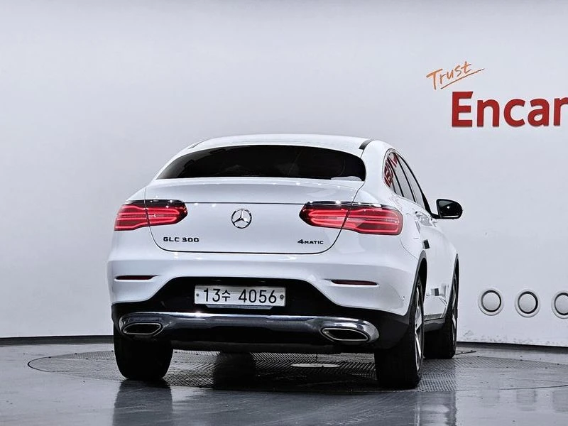 Mercedes-Benz GLC GCL300 4MATIC Coupe| 245к.с.| ВКЛ.ТЕХНОТЕСТ, снимка 4 - Автомобили и джипове - 55300110