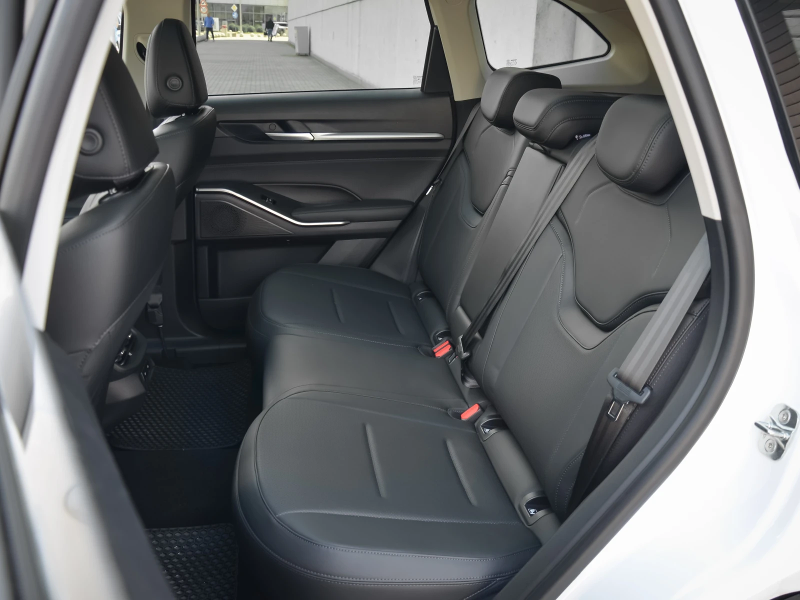 Haval H6 Supreme 4WD, снимка 15 - Автомобили и джипове - 54344738