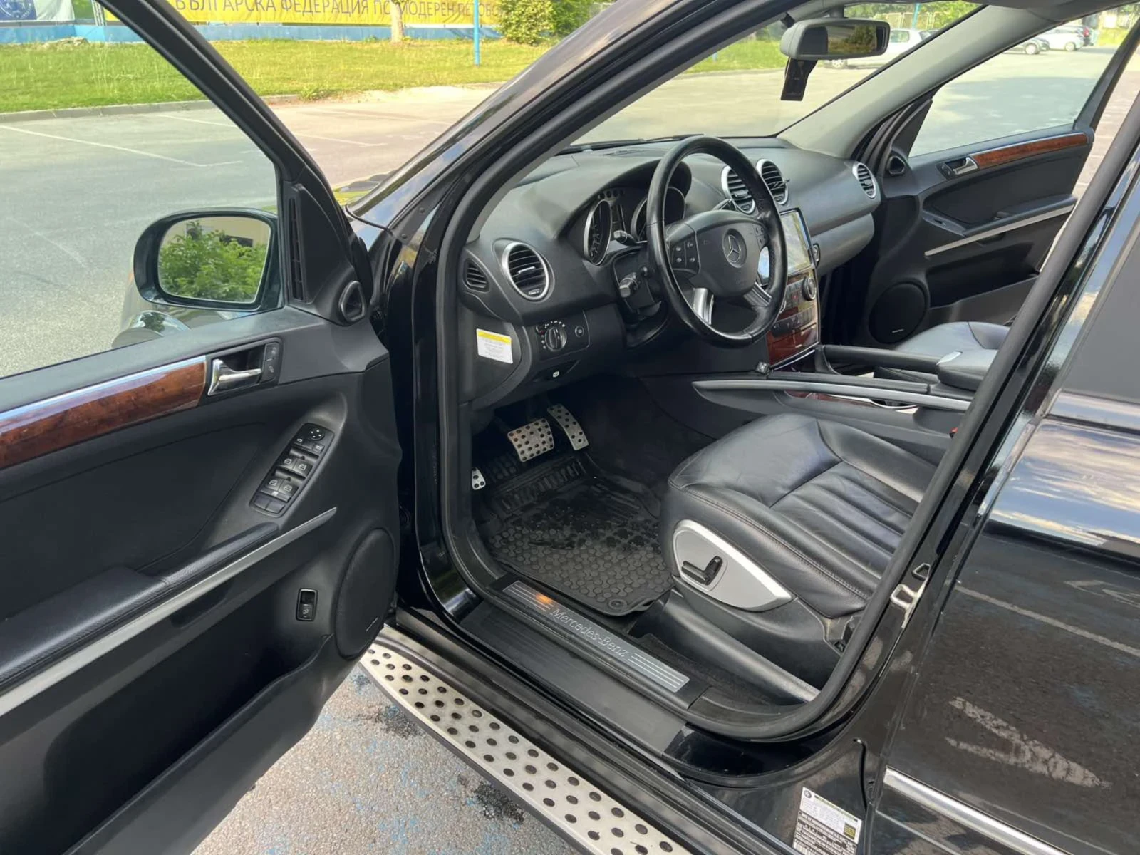 Mercedes-Benz ML 500, снимка 11 - Автомобили и джипове - 54899584