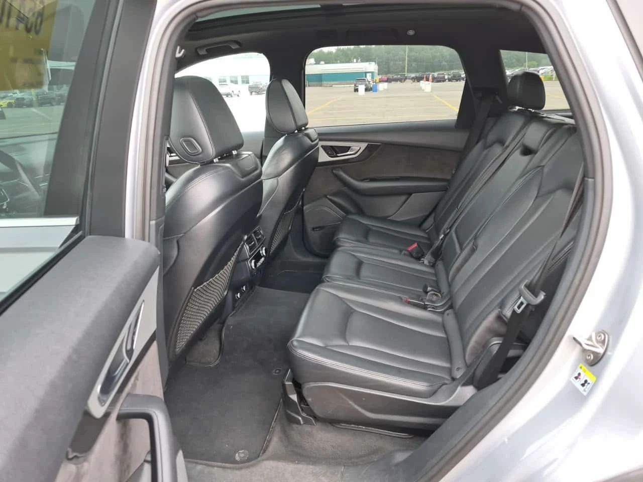 Audi Q7 * TECHNIK * CARFAX * ОПЦИЯ ЗА ФИНАНСИРАНЕ, снимка 12 - Автомобили и джипове - 55547275