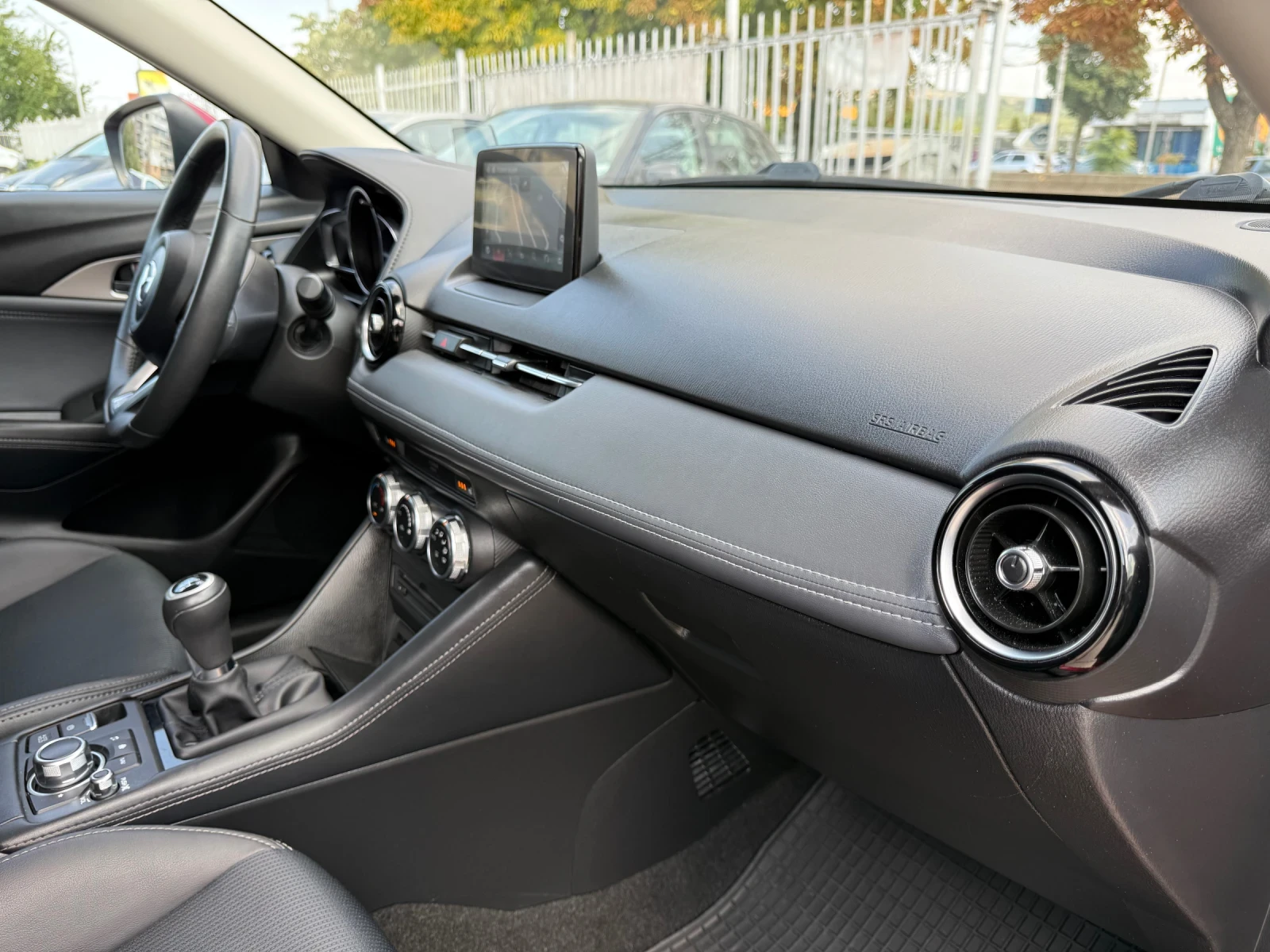 Mazda CX-3 FACE* 1.8 Diesel* LED* HUD* Keyless Go, снимка 13 - Автомобили и джипове - 55789740