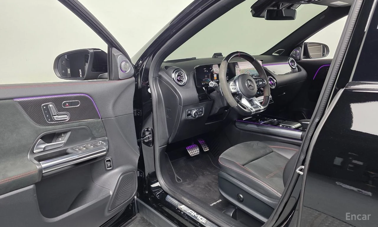 Mercedes-Benz GLA 45 AMG 4MATIC+ * BURMESTER* ДИСТРОНИК* ХЕДЪП* 360КАМЕРА* , снимка 6 - Автомобили и джипове - 56046042