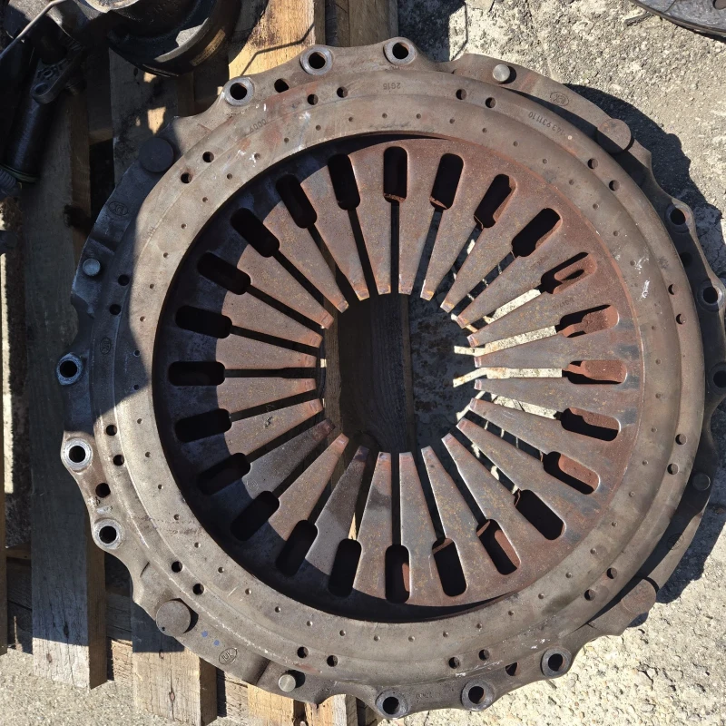 Volvo Fh Ръчни скорости, снимка 8 - Камиони - 52659762