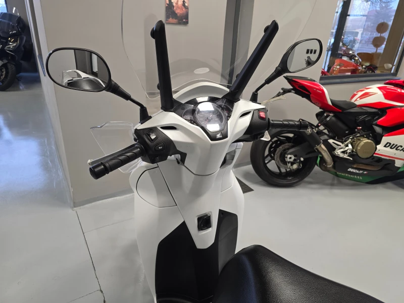 Honda Sh 300ie, ABS, 2016г., снимка 10 - Мотоциклети и мототехника - 52933857