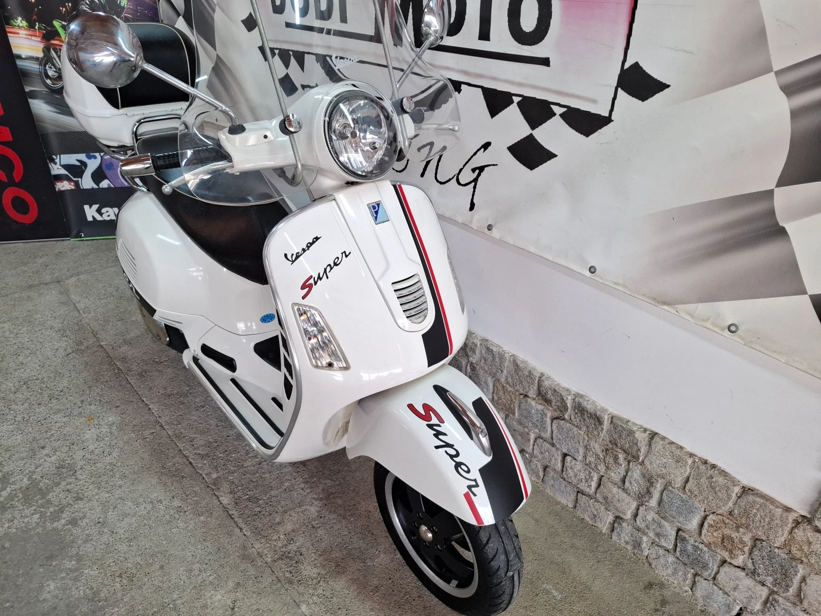 Vespa GTS 300ie, снимка 15 - Мотоциклети и мототехника - 54137912