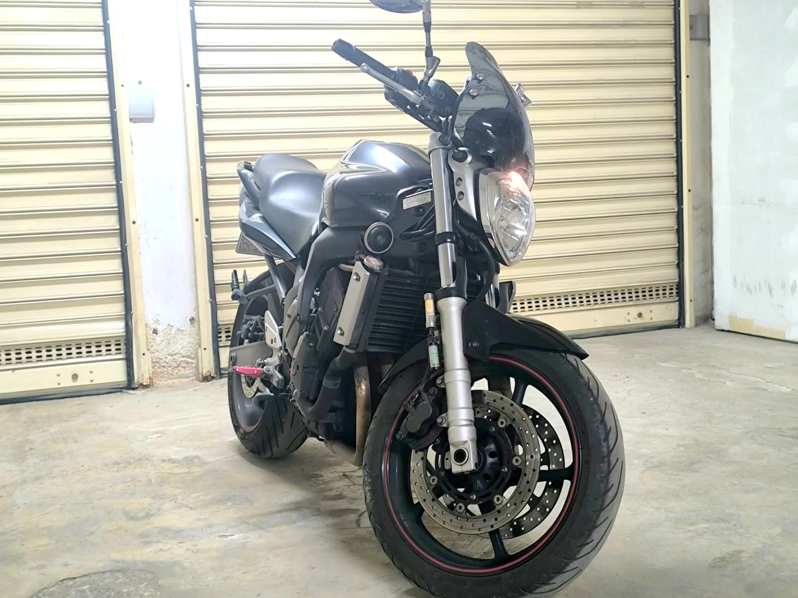 Yamaha FZ6