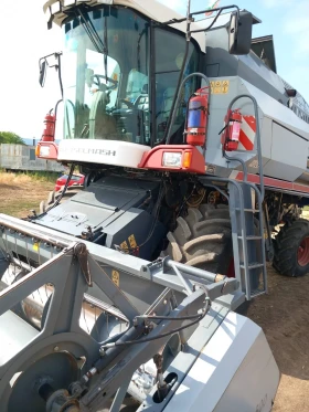 Комбайн Rostselmash Vektor 420, снимка 8