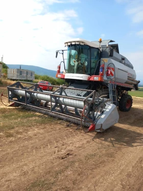 Комбайн Rostselmash Vektor 420, снимка 9 - Селскостопанска техника - 53645234