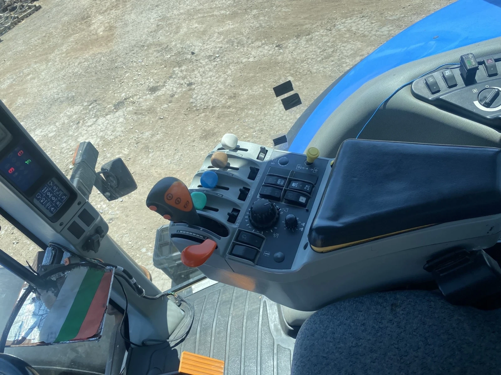 Трактор New Holland T8050 - изображение 9