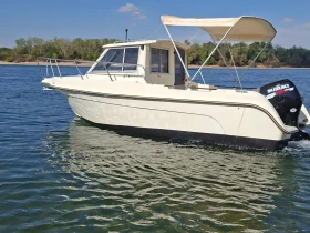 ����� �� �������� �� ������� ���� Guy Couach Guy Marine GM650 Pilothouse