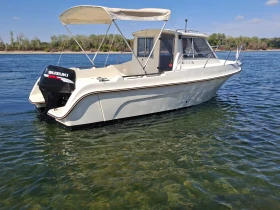 ����� �� �������� �� ������� ���� Guy Couach Guy Marine GM650 Pilothouse
