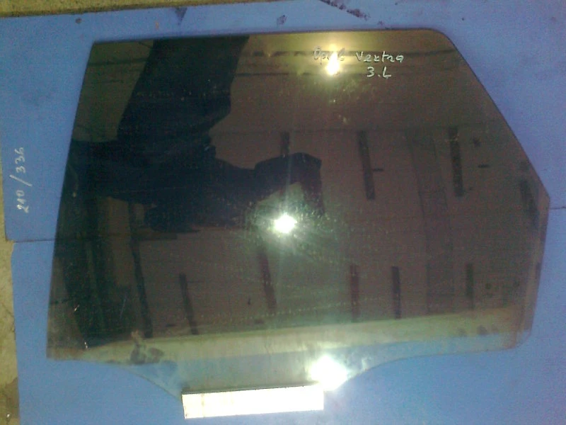 стъкло врата задно ляво за Опел Вектра комби