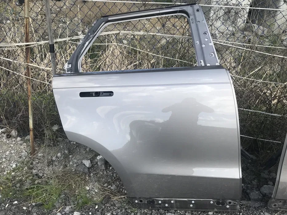 Врати за Рейндж Ровър Спорт Range Rover Sport 2023г, снимка 3 - Части - 56199136