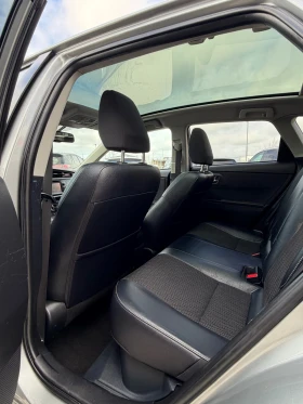 Toyota Auris * 1.8-HYBRID* ПАНОРАМА* ПОДГРЕВ* ЛИЗИНГ* , снимка 13
