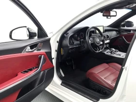 Kia Stinger 3.3 Turbo 2WD| 365к.с., снимка 10
