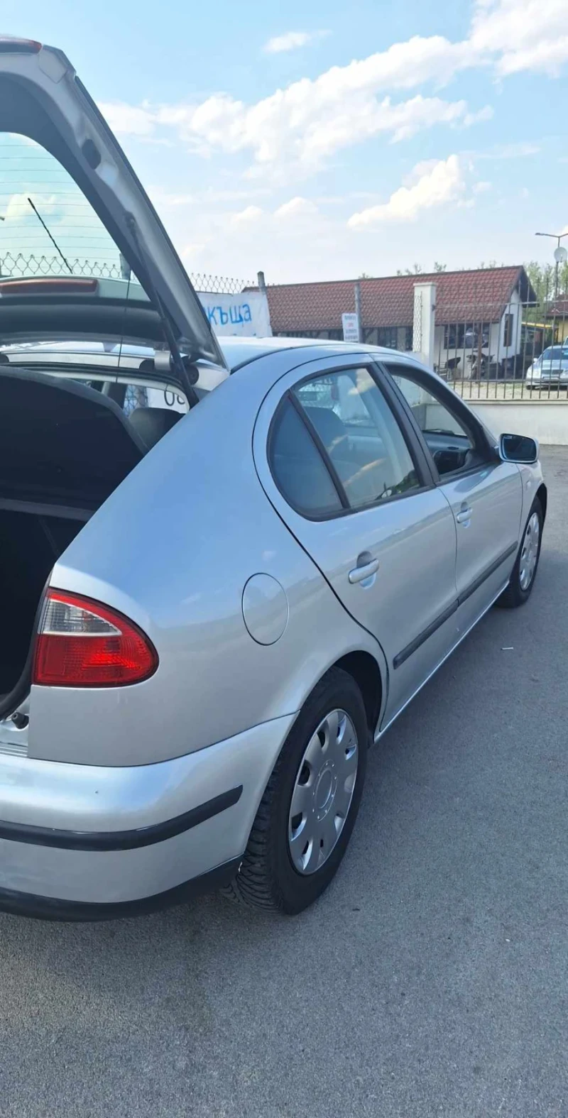 Seat Leon, снимка 3 - Автомобили и джипове - 47009881