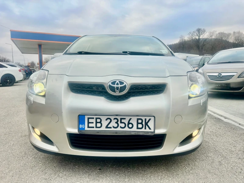 Toyota Auris 2.2* REALNI KM* , снимка 2 - Автомобили и джипове - 48346020