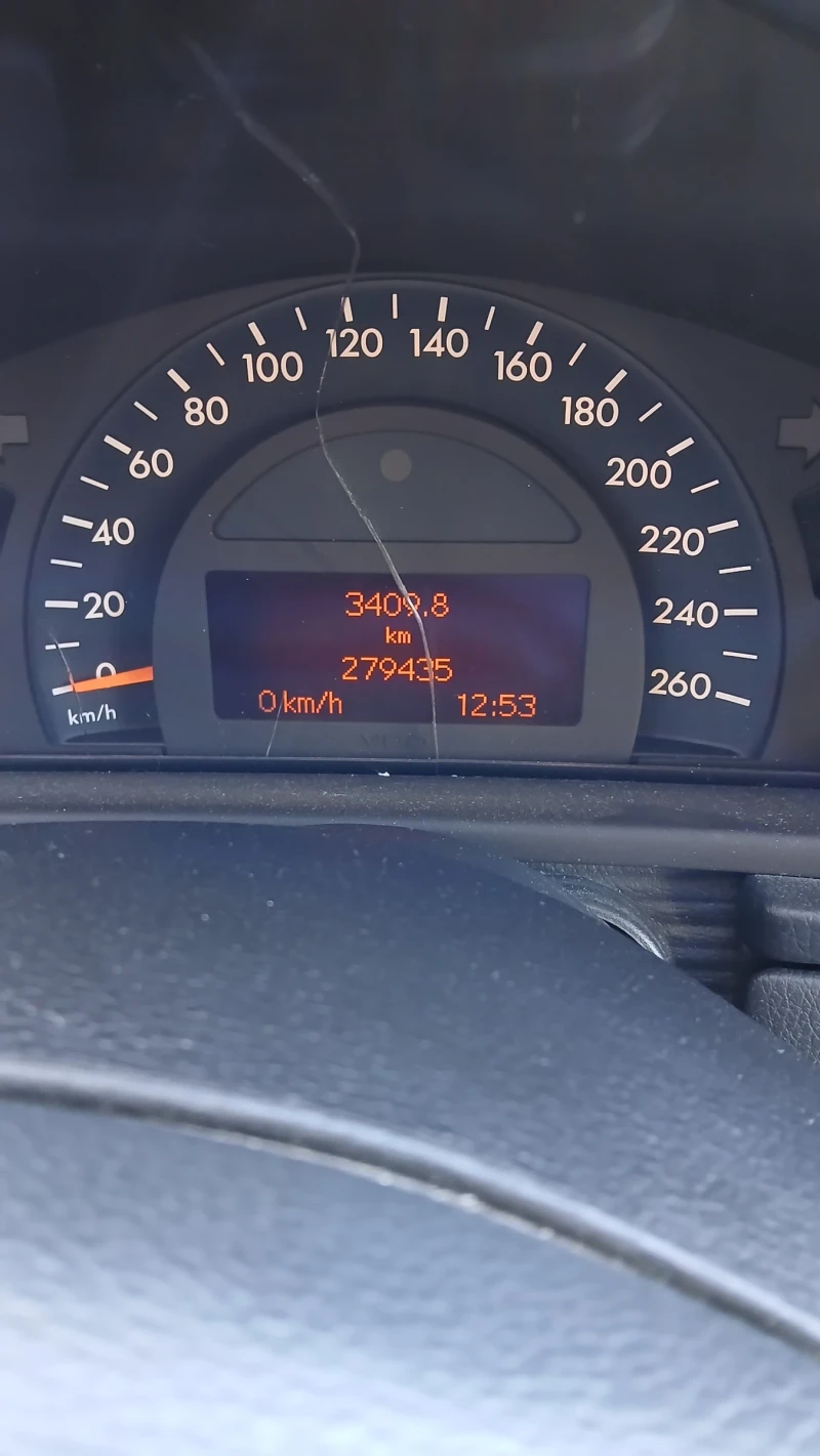 Mercedes-Benz C 220, снимка 6 - Автомобили и джипове - 48432858